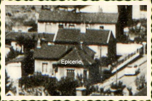 Epicerie au bout de la rue Fleury.